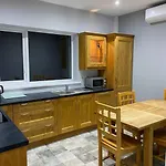 Hébergement de vacances Modern 3 Bed Country Four Mile House