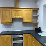 Modern 3 Bed Country *