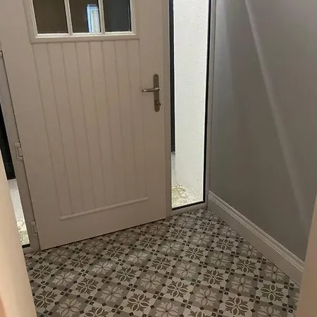 Modern 3 Bed Country Four Mile House
