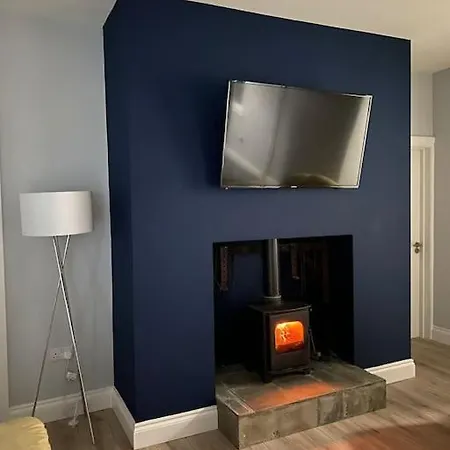 Modern 3 Bed Country *