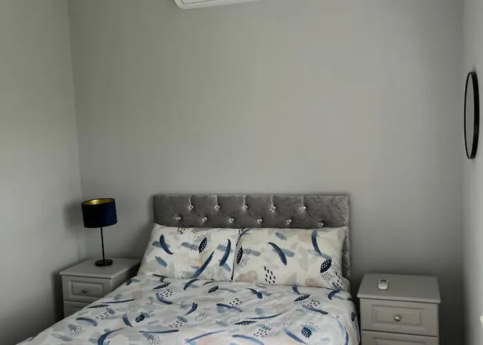 Modern 3 Bed Country *
