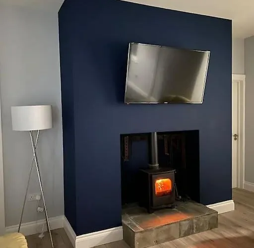 Modern 3 Bed Country *